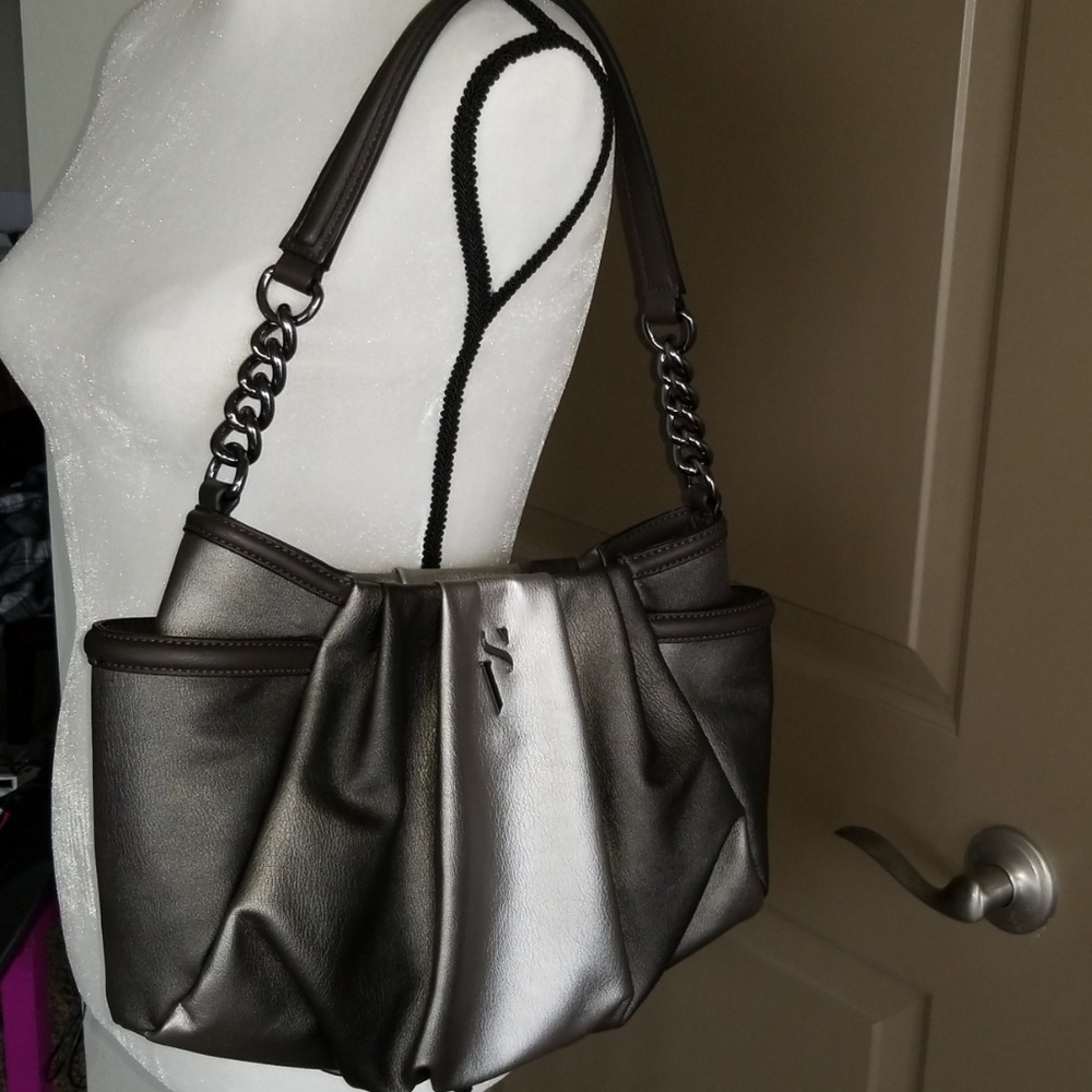 NEW BRAND SIMPLY VERA WANG BAG